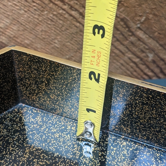 Gold And Black Lacquer Korean Jewelry Box, Mother of Pearl Birds Theme - Picture 11 of 12